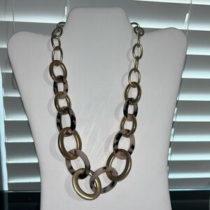 RESIN & METAL LINK NECKLACE